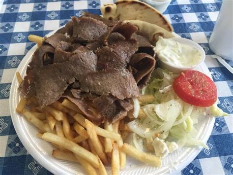 Greek House: Lunch at the Greek house - See 306 travelle