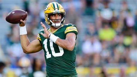 Green Bay Packers QB Jordan Love doesn’t mind the pressure of replacing Aaron Rodgers: ‘That’s what I signed up for’