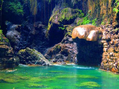 Green Canyon Pangandaran, Pesona Menakjubkan di Aliran