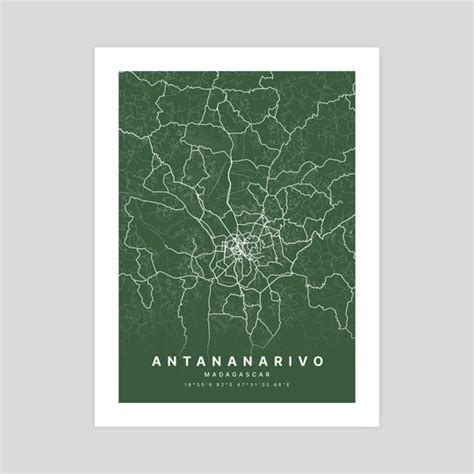 Green Oliver Messenger Antananarivo