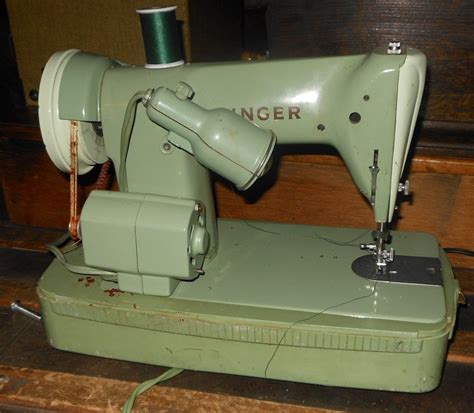 Green Singer Sewing Machine Model RFJ8-8 1950s …