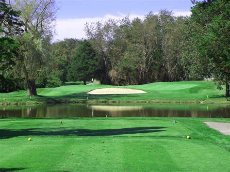 Green Valley Country Club in Portsmouth, Rhode Island, USA - Golf …