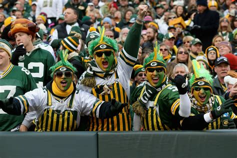 Green bay packers fans. The Green Bay fan (who appears to be highly inebriated) is then pushed down and loses his balance, which causes him to go tumbling down. Stadium nearly collapses after massive Packers fan takes a ... 