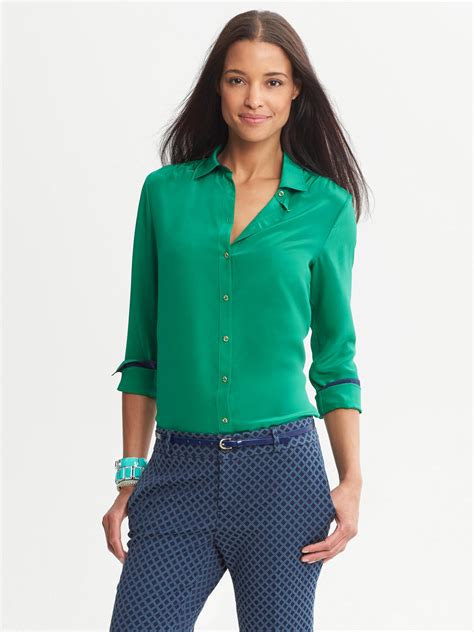 Green blouse banana republic. Explore the clearance shop for contemporary styles designed to last. True everyday luxury only at Banana Republic. Through thoughtful design, we create clothing and accessories with detailed craftsmanship in luxurious materials. 