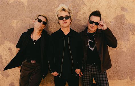 Green day saviors review. Jan. 15, 2024 3 AM PT. Green Day’s Mike Dirnt, from left, Billie Joe Armstrong and Tre Cool. (Ariel Fisher / For The Times) Green Day rang in the new year by irking the richest man in the world ... 
