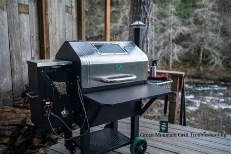 Mar 17, 2019 · The Green Mountain Daniel Boone's side-mounted pellet unit has a 17-pound capacity. The enclosed cooking chamber features a peaked lid for when cooking stand-up chicken, large fowl, or using rib racks. This pellet grill has a temperature range of 150 to 500 F and can be adjusted in five-degree intervals. Of course, this is an electrically .... 