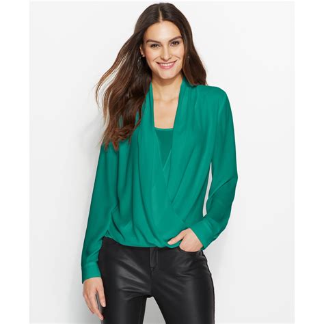 Green top. Women's Green Blouses. All Tops; New Arrivals; Under $50; Blouses; Bodysuits; Button Up; Denim; Graphic Tees; Night Out & Party; Off the Shoulder; Plaid; Striped; Turtleneck; … 
