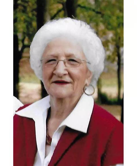 Greenwood commonwealth obituaries today.  Born on Jan.  Graveside service...