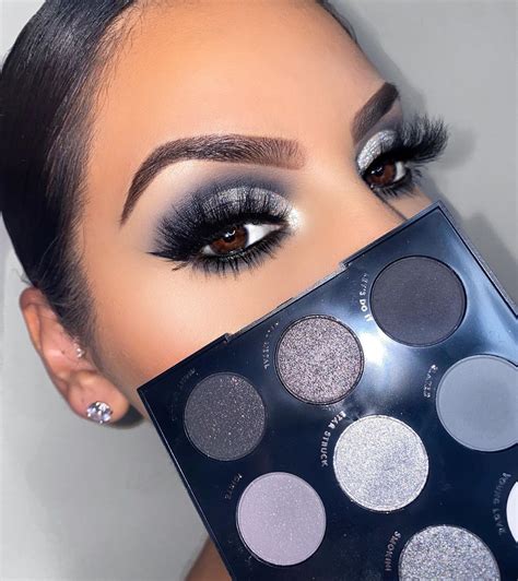 Grey eyeshadow. Oct 12, 2021 · Anastasia Beverly Hills Norvina Pro Palette Vol. 5. $60. Shop Now. One of our first hints that purple is a not-to-be-slept-on shade was the viral, inaugural iteration of Anastasia Beverly Hills ... 