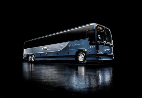 The trip from Boynton Beach to West Palm Beach takes as short as 20 minutes and could cost as little as $7.49 . The first bus departs at 12:55 am and the last bus departs at 7:20 am . Greyhound operates 2 bus rides daily between Boynton Beach and West Palm Beach. When traveling with Greyhound to West Palm Beach from Boynton Beach, expect free .... 