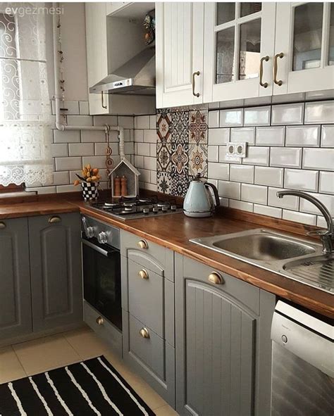 Gri dolap Pinterest. 