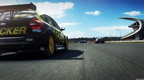 GRID will feature 100 cars to collect and 100 circuits to burn rubber on through the bevy of game modes including a full-fledged career mode along with options for time trails and quick races .... 