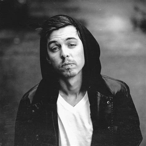 Grieves rapper. Sometimes it's good to hear a fresh sound in the rap scene, and that's what Grieves has done for me. This 19 year old surprisingly came out of Ft. Collins, CO at one point but didn't start making a name as a rapper until he lived in Chicago, IL where he currently resides. 