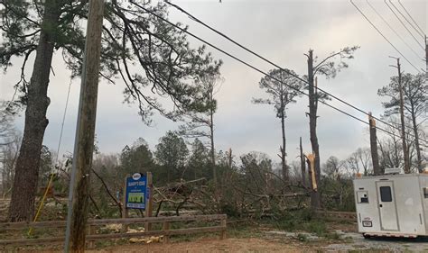 Griffin ga power outage. Griffin Road and Hawkinsville Road (Trees Down) Please report any damage or roadblocks to (478) 751-7500. The Macon Transit Authority (MTA) has resumed regular service. They say please note there ... 