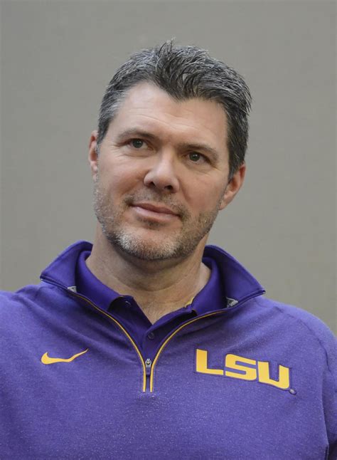 Jeff Grimes serves as Baylor’s offensive coordinator and tight end coach. He joined Dave Aranda’s staff in January 2021. A 29-year coaching veteran, Grimes made an instant splash in Waco as he was one of five assistant coaches up for the Frank Broyles Award, which honors the nation’s top assistant, for a second-straight season.. 