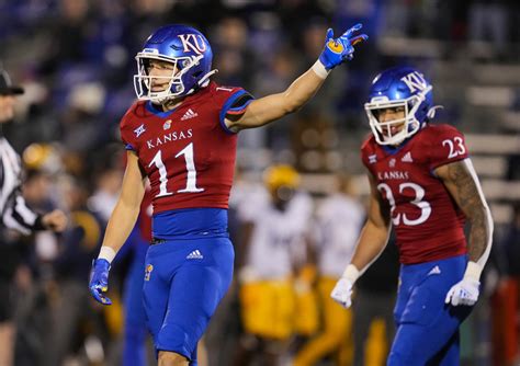 Sep 23, 2023 · Jalon Daniels threw two second-half touchdown passes to Luke Grimm, Kansas got a pair of touchdowns from its opportunistic defense, and the Jayhawks rallied to beat BYU 38-27 in the . 