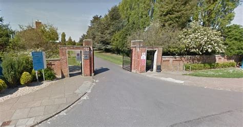 Grimsby crematorium grounds opening times. .  <a href=http://germex.ru/0kfl/...
