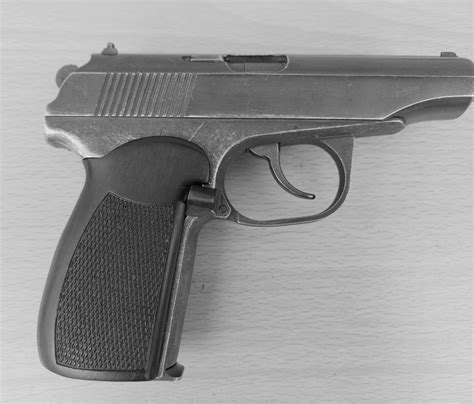 Grips for 10 round makarov. .  <a href=https://urbanhelp.frokostportal.dk/...