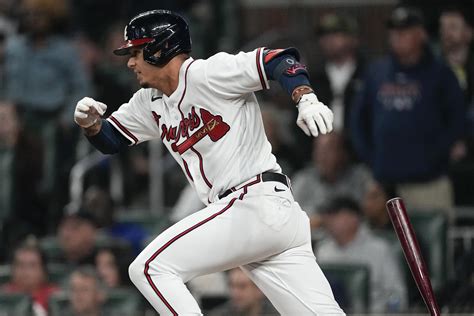 Grissom drives in go-ahead run as Braves rally past Marlins