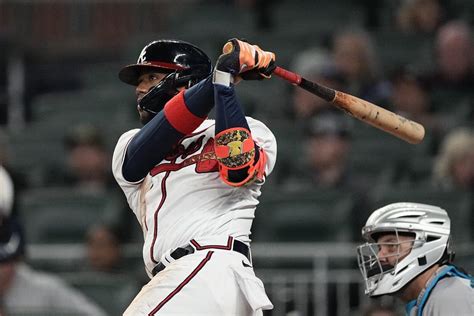 Grissom drives in go-ahead run as Braves rally past Marlins 6-4