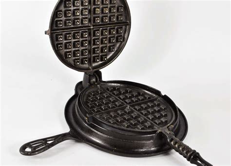 Griswold waffle iron. Things To Know About Griswold waffle iron. 