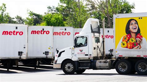 Grocery retailer Metro reports Q2 profits up 10% from year ago, as sales rise