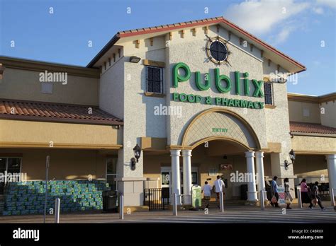  Best Grocery near World Golf Village Renaissance St. Augustine Resort - Publix Super Markets, Costco Wholesale, Publix, Winn Dixie, Publix Super Market- Saint Johns, Dollar General, Flowers Baking 