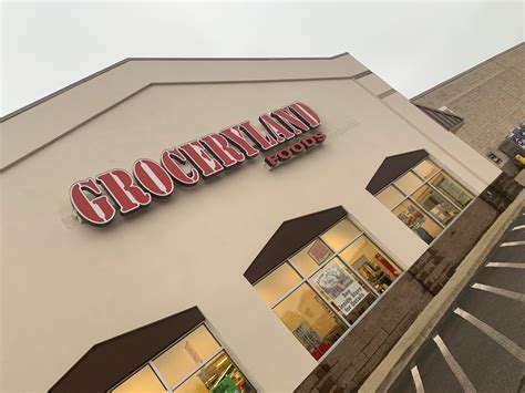 They have a grocery store in New Lebanon as well as another called Warsaw Shopwise in Warsaw, Ohio. Groceryland employs approximately 65 people at the Springfield location and is looking to hire more.. 