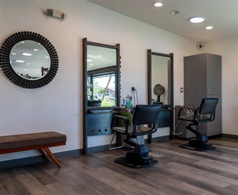 Grooming salons in Tempe – Nicelocal.com