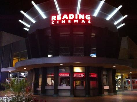Reading Cinemas Grossmont is located at 550