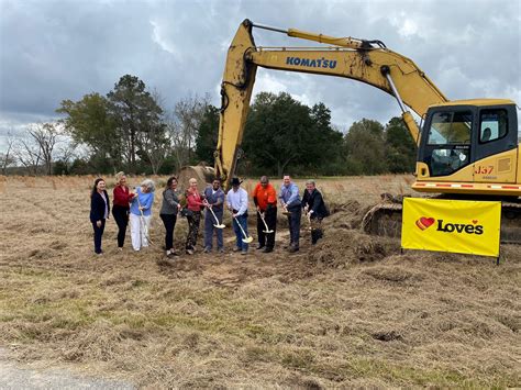 Groundbreaking Held For Loves Travel Stops And Country Stores