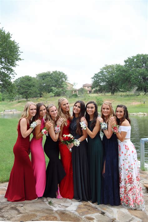Prom Group Poses. Dance Picture Poses. Prom Pictures Group. P