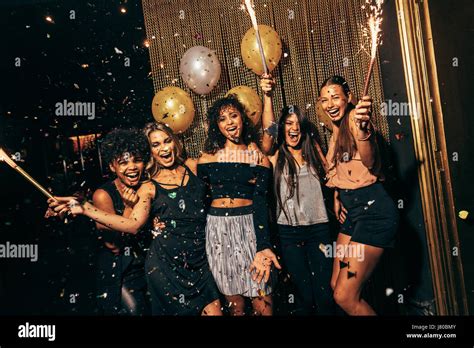 Groups Of Girls Partying Leaked XxX 120 Pics