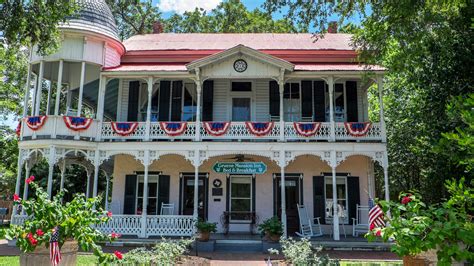Gruene mansion new braunfels. Gruene Mansion Inn, New Braunfels. 3.5-star property. 1275 Gruene Rd, New Braunfels, TX. travelocity Price Guarantee. Photos Rooms Amenities. See More Photos. Points Of … 