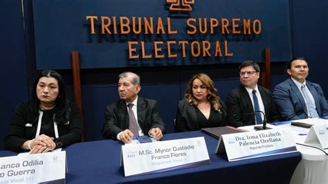 Guatemalan electoral magistrates leave the country hours after losing immunity from prosecution