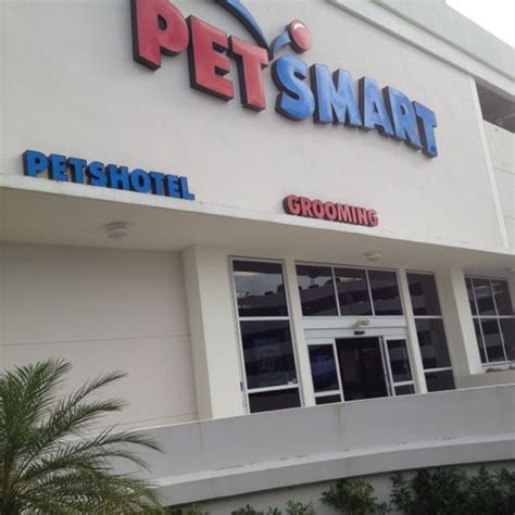 Guaynabo (San Patricio Plaza) - PetSmart