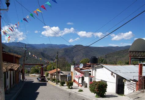 San Pablo Guelatao. San Pablo Guelatao is a town in the Mexican state 