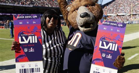 Guest referee gig turns into Super Bowl trip as Markham woman named Bears Fan of the Year