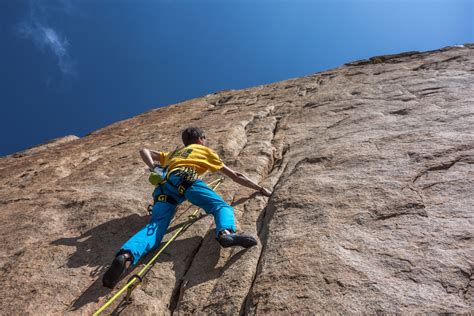 Guida all'arrampicata su roccia calcarea di picco. - La felicit in 7 giorni manuale di pratica psicologica italian edition.