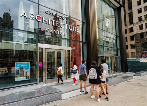 Guide to Visiting the Chicago Architecture Center​​