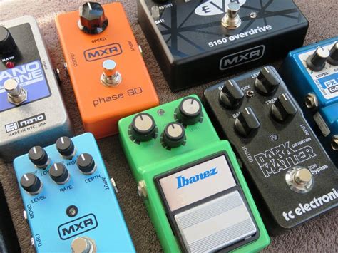 Guitar Effects & Amp Simulator Pedal - ZOOM