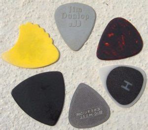 Guitar Picks 101: The Ultimate Buyer