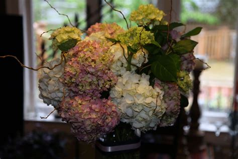 Guminas Flowers - Grand Rapids MI florist 49506 zip