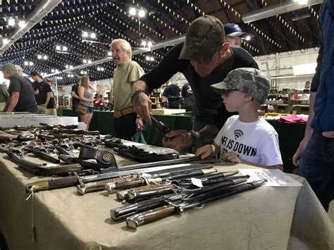 Gun shows in western ny. New York law defines “gun show” as “an event sponsored, whether for profit or not, by an individual, national, state or local organization, association or other entity devoted to the collection, competitive use, sporting use, or any other legal use of firearms, rifles or shotguns.” 1 The definition also includes an event at which: Fifty ... 