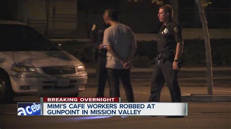 Gunman robs Mission Hills restaurant