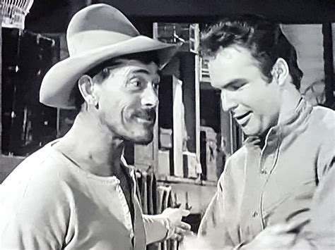 Jan 14, 2023 · A clean-shaven Burt Reynolds swaggered onto the 'Gunsmoke' set in season 8, joining James Arness, Amanda Blake, and the rest of the established cast. Burt Reynolds began his rise to fame in the TV .... 