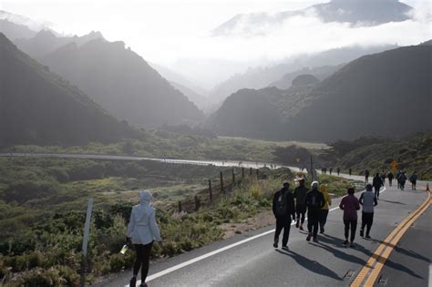 Gusty and gratifying: Big Sur International Marathon draws sellout crowd of 10,000