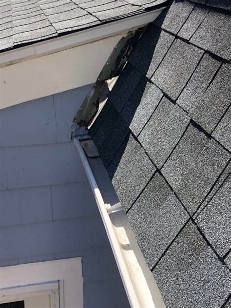 Gutter Cleaning in Carlisle, Massachusetts from HiCleaners