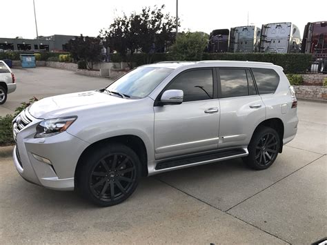 Common Lexus GX tire sizes: For more accurate info please select the production year above. 305/45R20. 265/50R20. 305/45ZR20. 285/55R18. 265/55R19. 285/50R20. 265/65R17.