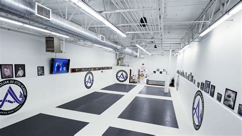 Gym bjj. San Diego’s Martial Arts school / Combat Sports gym. 100+ classes in Boxing, Jiu Jitsu, Judo, Kickboxing, MMA, Muay Thai & Wrestling. 30 DAYS FREE! ... We offer the largest number of Adult Jiu Jitsu classes in Diego, ranging from BJJ fundamentals to advanced technical training. 